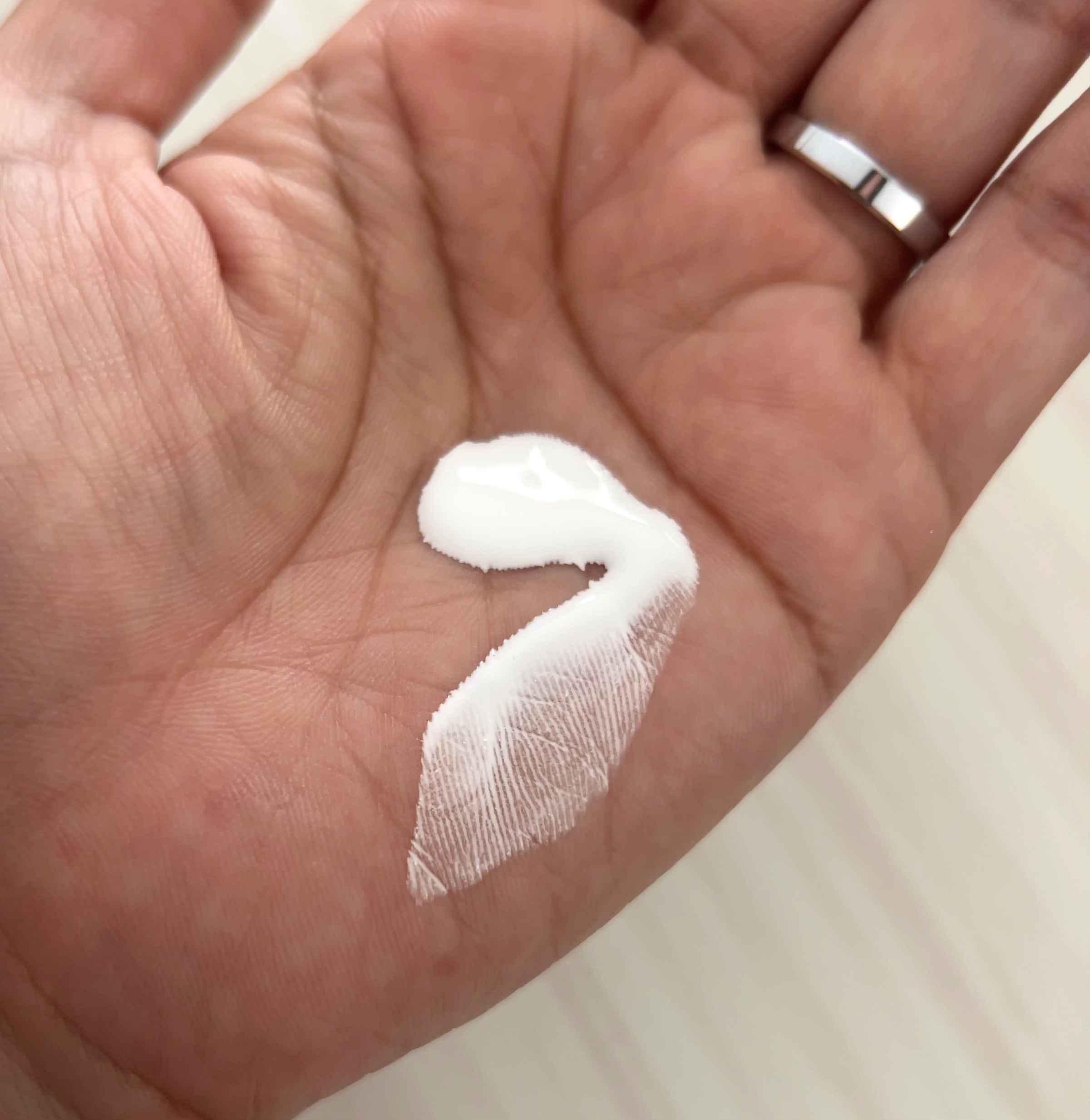 ボディファンデーション ホワイト​/COSCOS/ボディミルクを使ったクチコミ（2枚目）