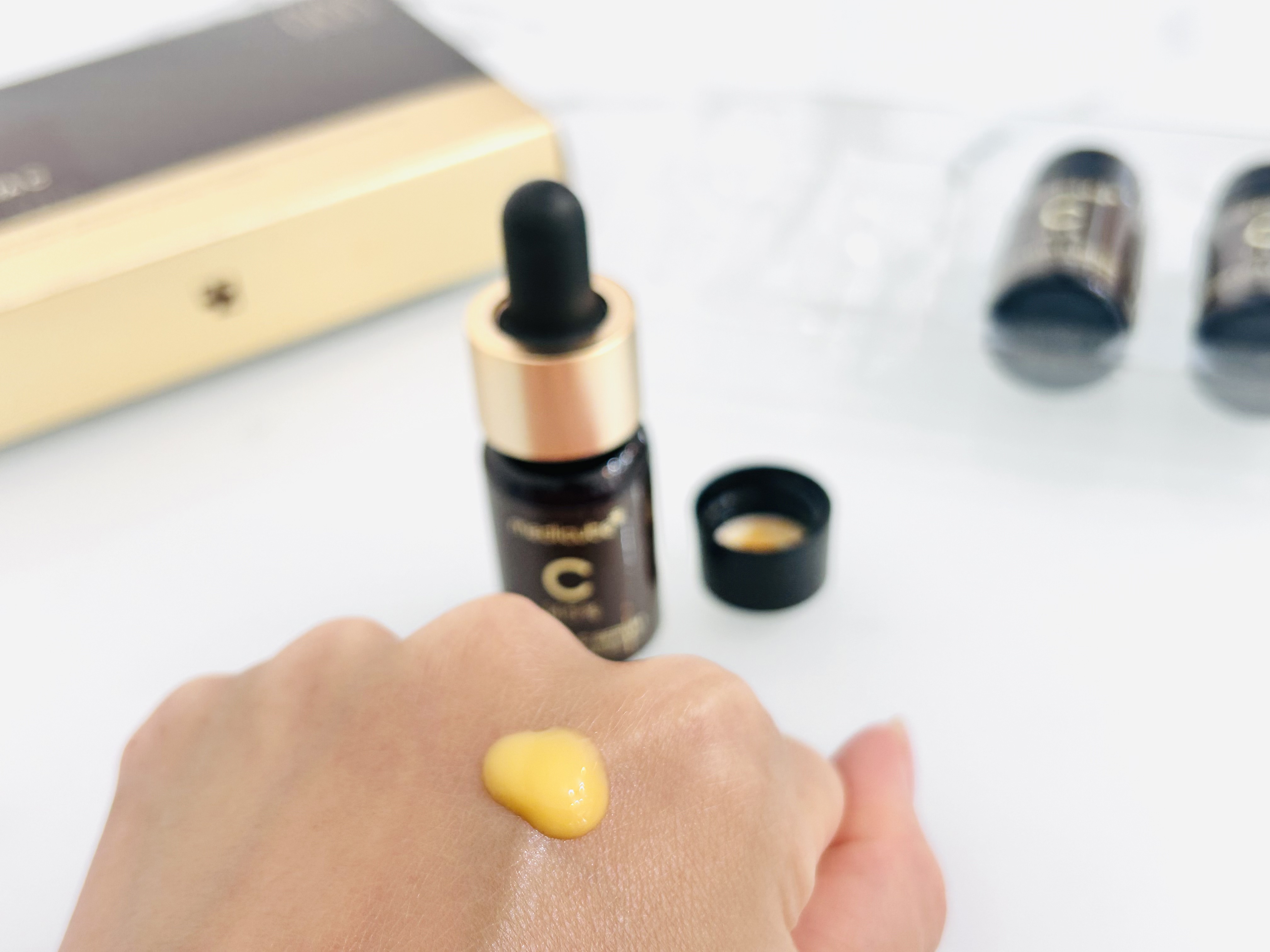 ディープビタCアンプル2.0/MEDICUBE/美容液を使ったクチコミ（3枚目）