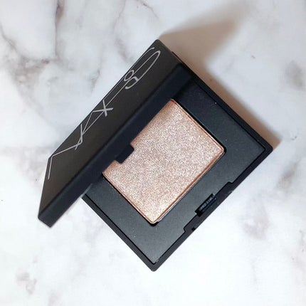 ハードワイヤードアイシャドー/NARS/単色アイシャドウを使ったクチコミ(3枚目)