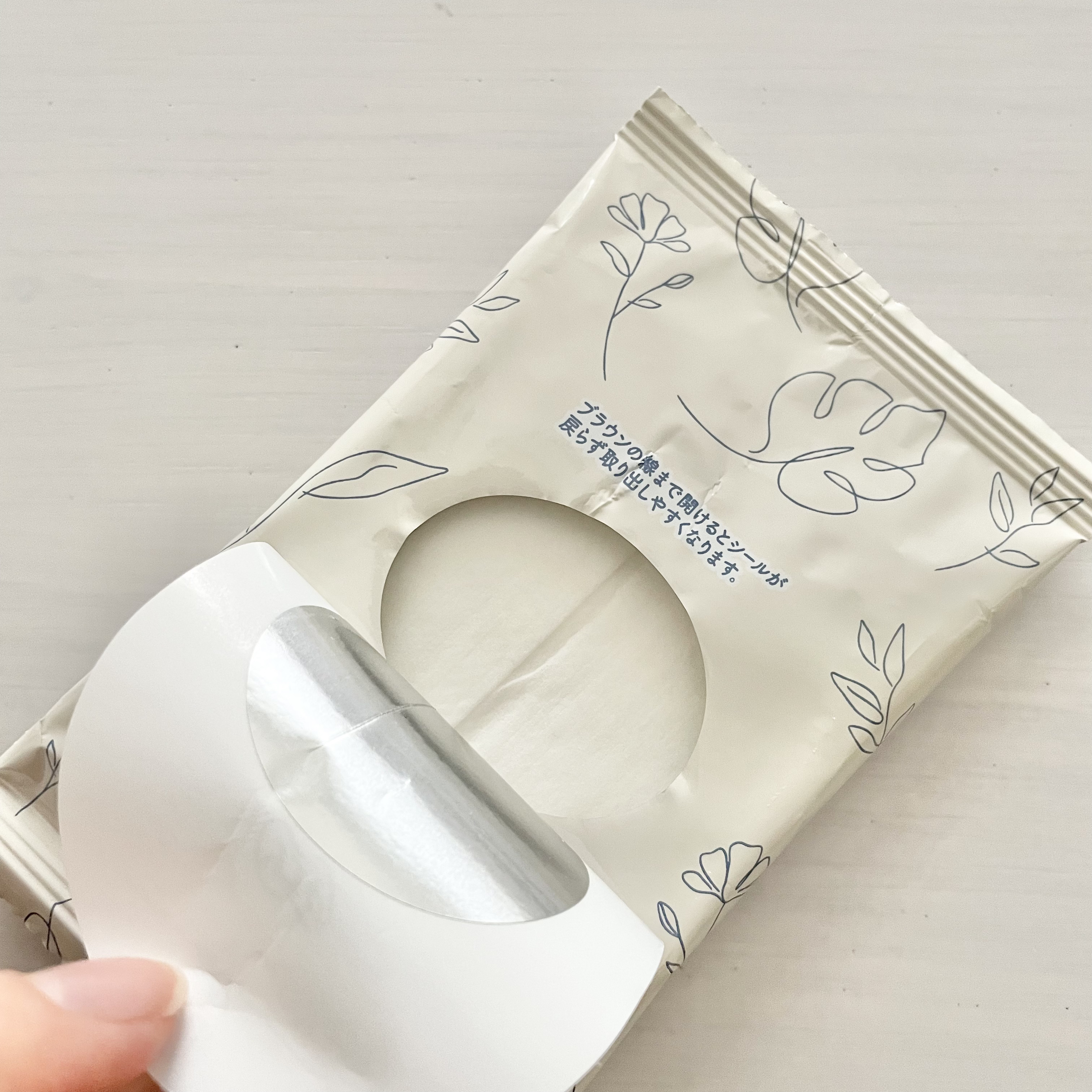 ソフィ デリケートウェットシート 無香料/ソフィ/デリケートゾーンケアを使ったクチコミ（3枚目）