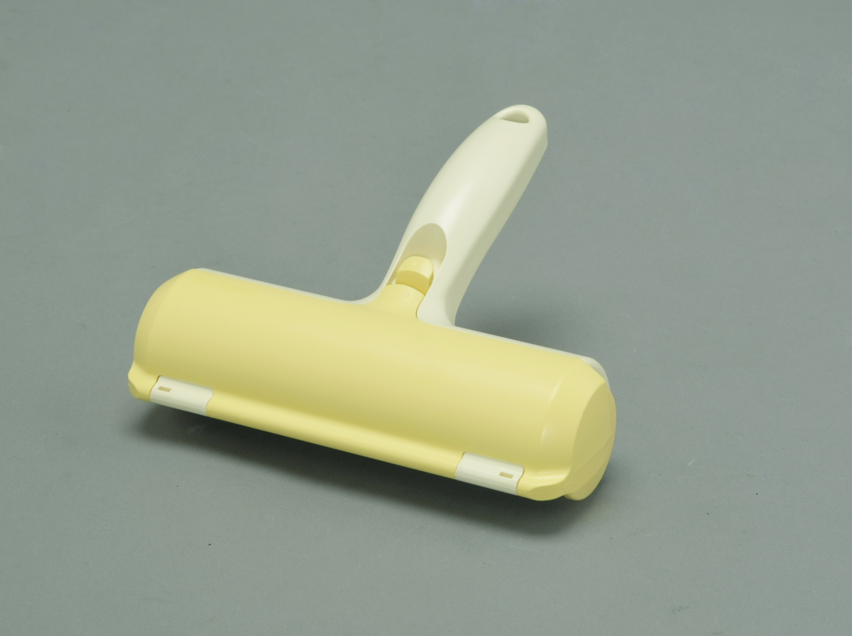 簡単抜け毛取りクリーナー（KNC-H09／KNC-N77A） KNC-N77A