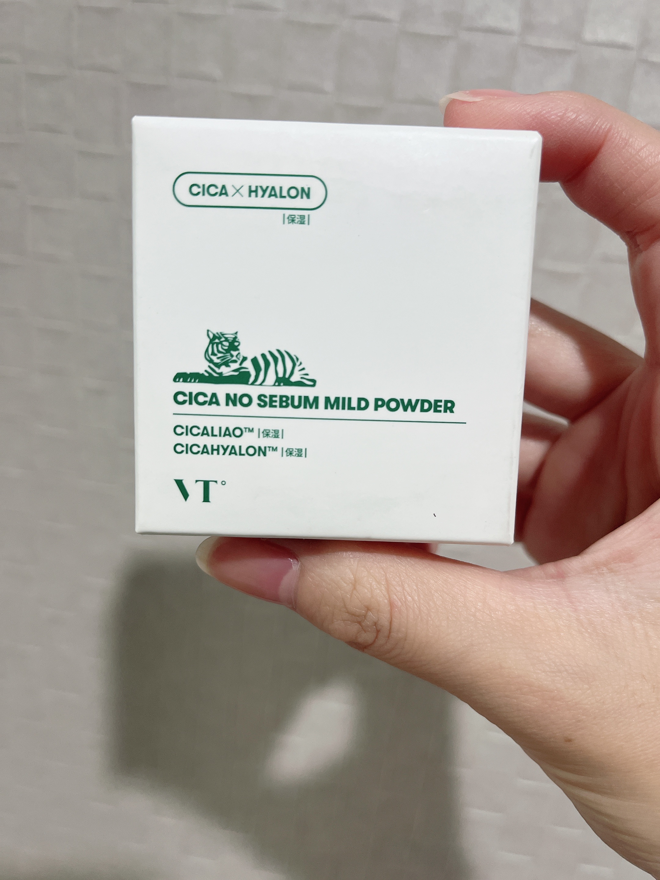 CICA ノーセバム マイルドパウダー/VT/ルースパウダーを使ったクチコミ（2枚目）