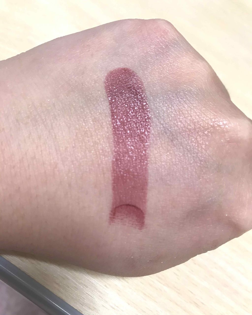 ルージュ アンリミテッド ラッカーシャイン＜2019年クリスマスコフレ限定＞ ボルト バーガンディー/shu uemura/口紅を使ったクチコミ（2枚目）