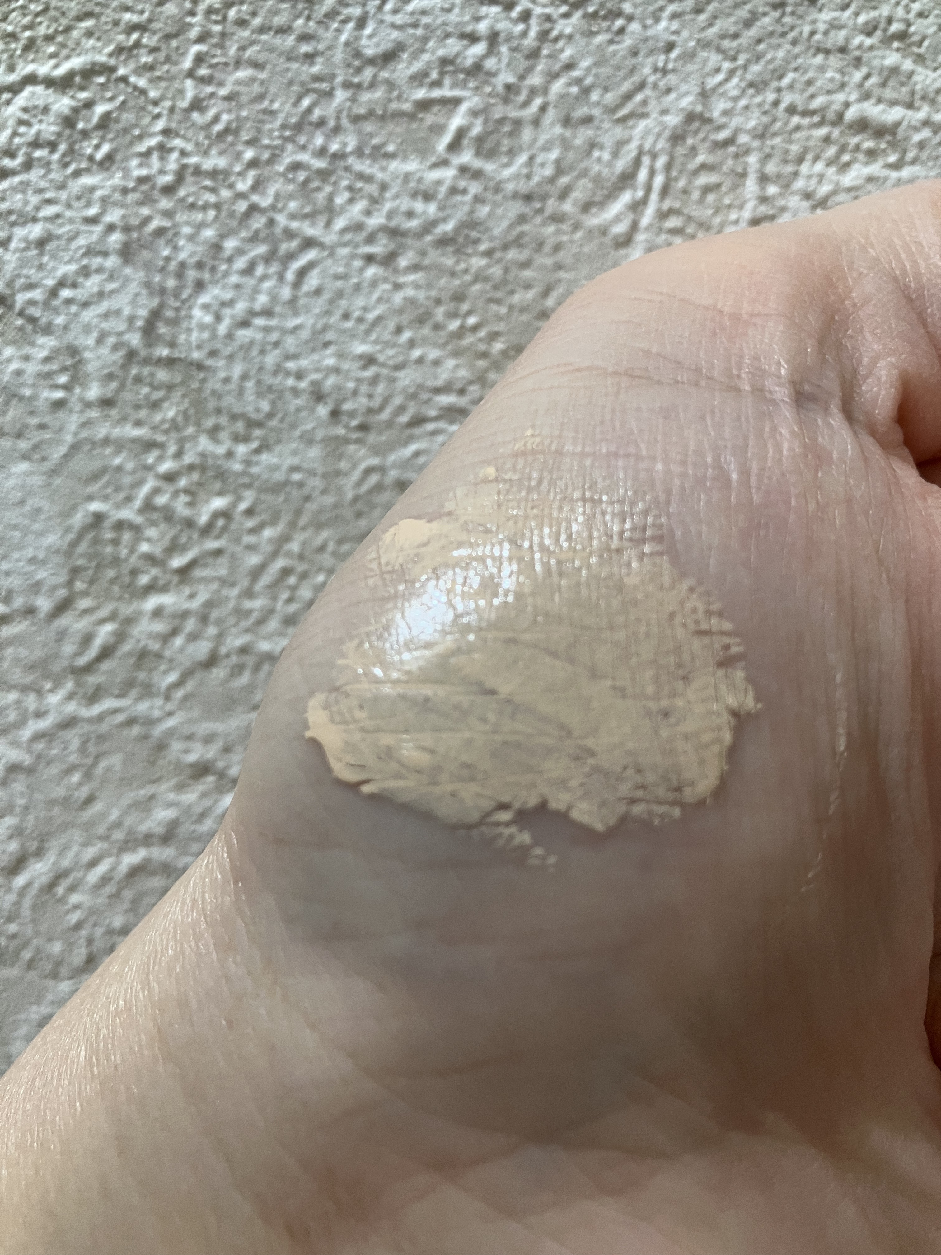 ダブルラスティング　セラムスキンファンデーション ニュートラルバニラ/ETUDE/リキッドファンデーションを使ったクチコミ（3枚目）