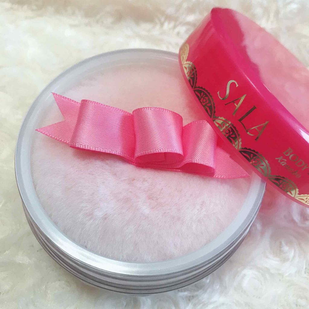 ボディパフパウダーN プリズムパール(サラ スウィートローズの香り)/SALA/ボディパウダーを使ったクチコミ(2枚目)