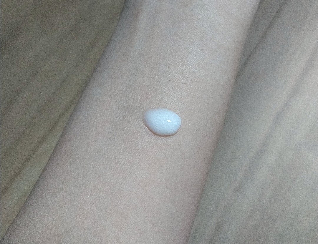 ニベア プレミアムボディミルク モイスチャー/ニベア/ボディミルクを使ったクチコミ（3枚目）