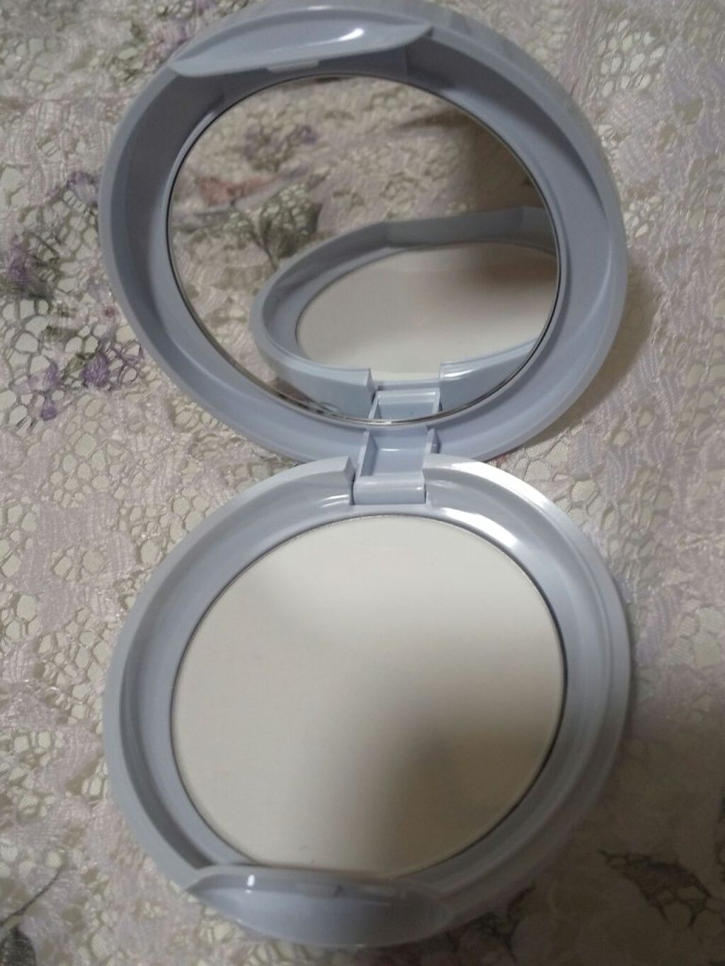 アプリ肌パウダー/b idol/プレストパウダーを使ったクチコミ（2枚目）