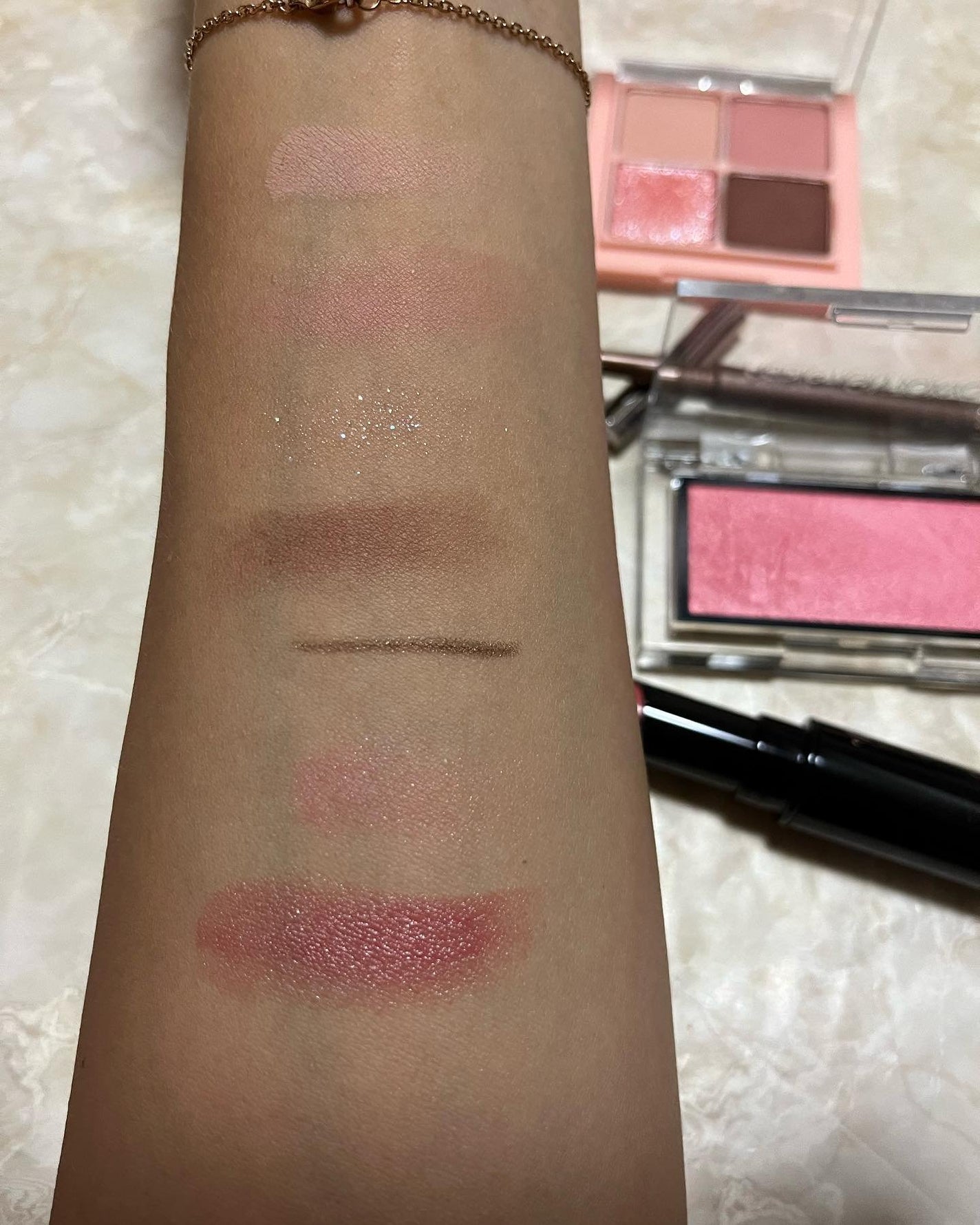 ベターザンアイズ/rom&nd/アイシャドウパレットを使ったクチコミ(2枚目)