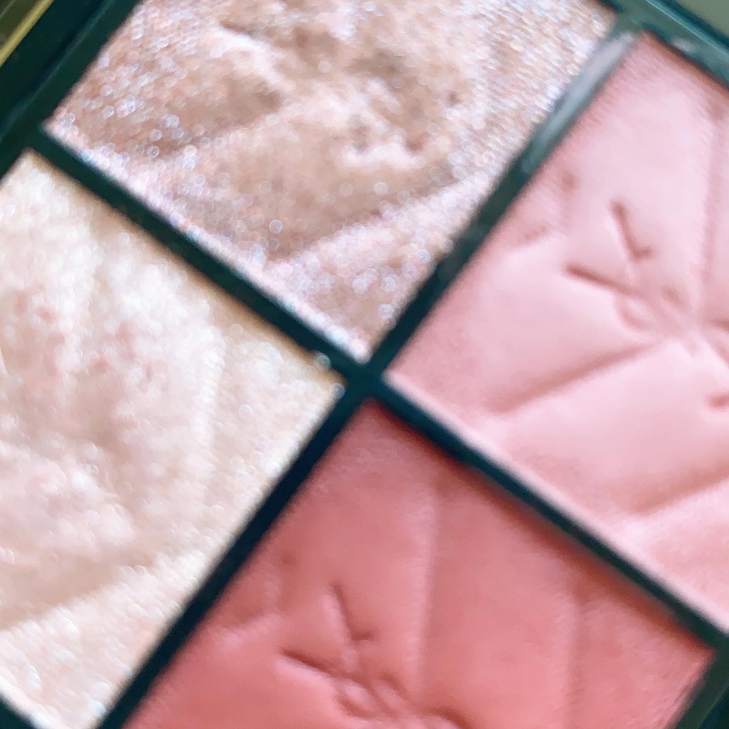 クチュール ミニ クラッチ/YVES SAINT LAURENT BEAUTE/アイシャドウパレットを使ったクチコミ（3枚目）