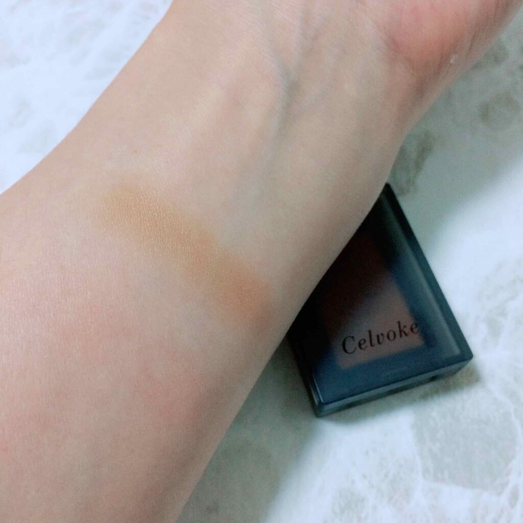 セルヴォーク ヴォランタリー アイズ/Celvoke/単色アイシャドウを使ったクチコミ(3枚目)