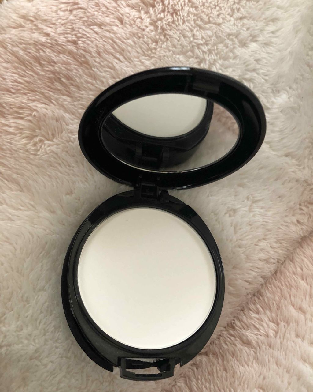 ステージ パフォーマー インビジブル パウダー/shu uemura/プレストパウダーを使ったクチコミ（2枚目）