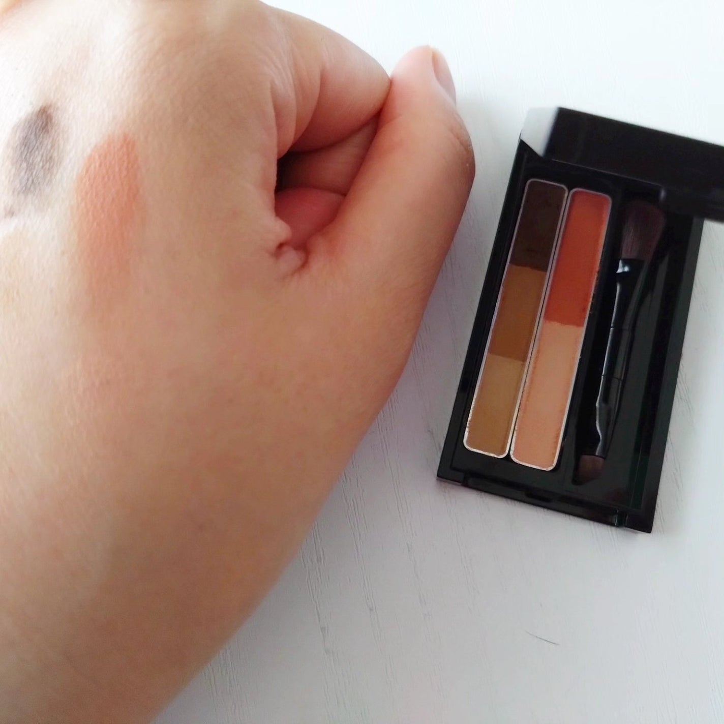 ケイト デザイニングアイブロウ3D/KATE/パウダーアイブロウを使ったクチコミ(3枚目)