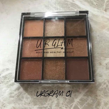 UR GLAM　BLOOMING EYE COLOR PALETTE/U R GLAM/パウダーアイシャドウを使ったクチコミ（1枚目）