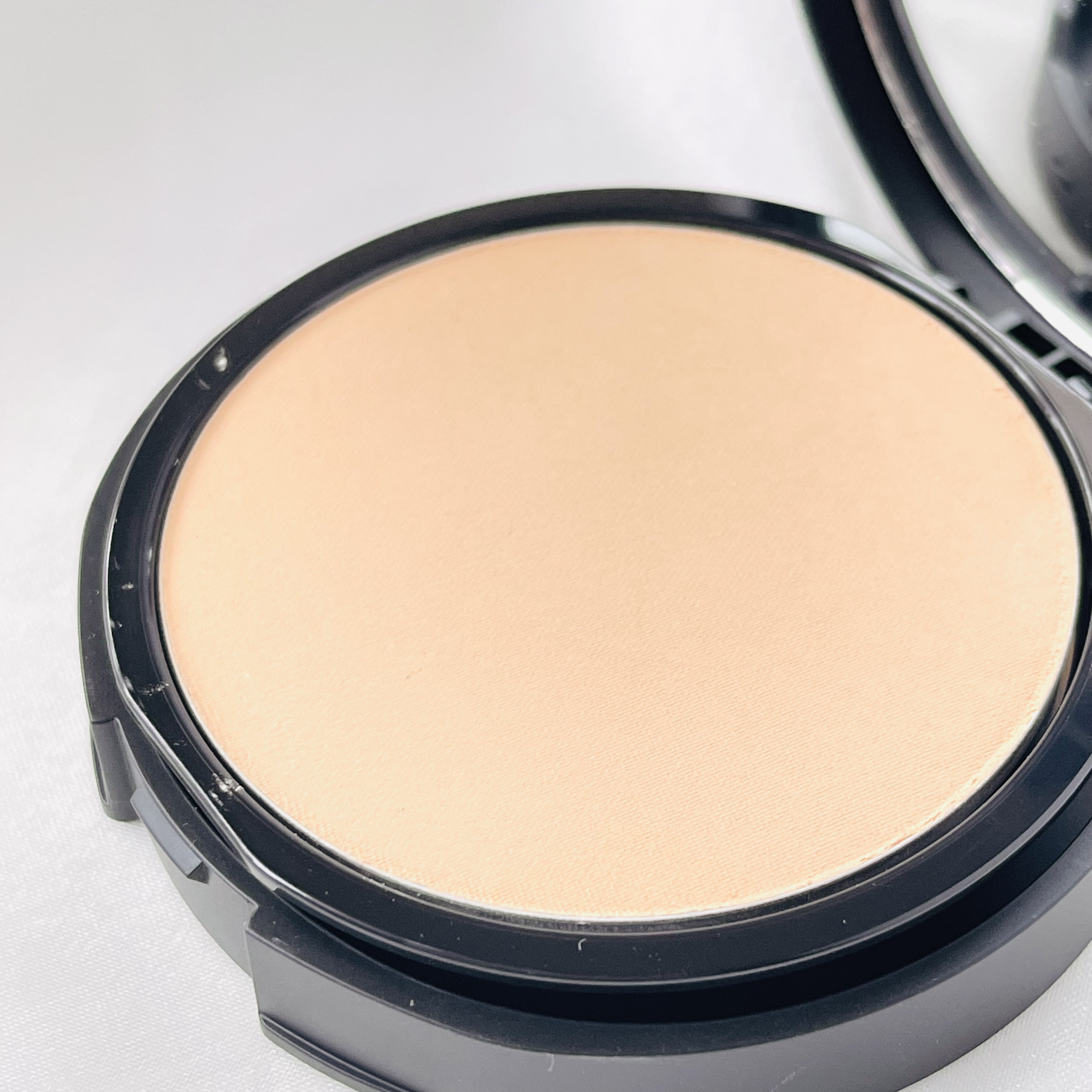 ベアプロ 16HR パウダー ファンデーション/bareMinerals/パウダーファンデーションを使ったクチコミ（3枚目）