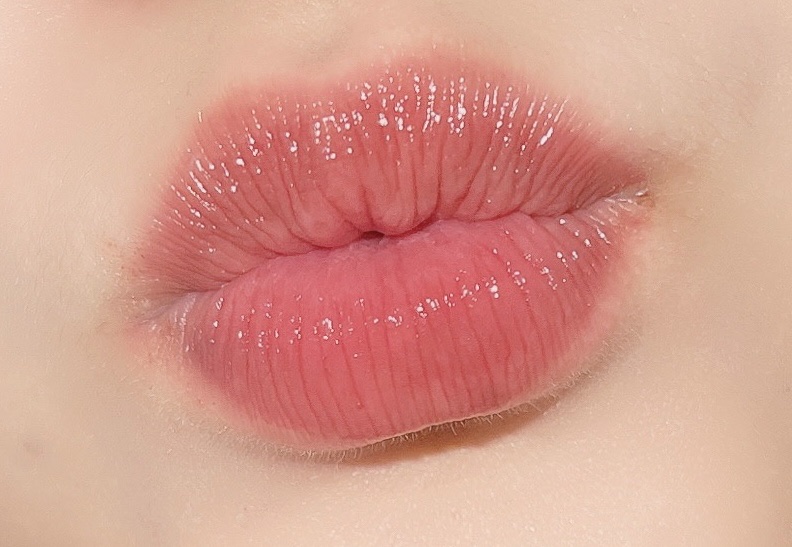 ルージュ ピュールクチュール ヴェルニ ウォーターステイン/YVES SAINT LAURENT BEAUTE/口紅を使ったクチコミ（2枚目）