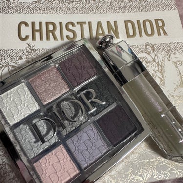 購入コスメ

Dior
ディオール バックステージ アイ パレット　011
ディオール アディクト リップ マキシマイザー 050

クリスマスコフレ！！！！
今年塗るものはこれだけ！えらい。
違うもん
