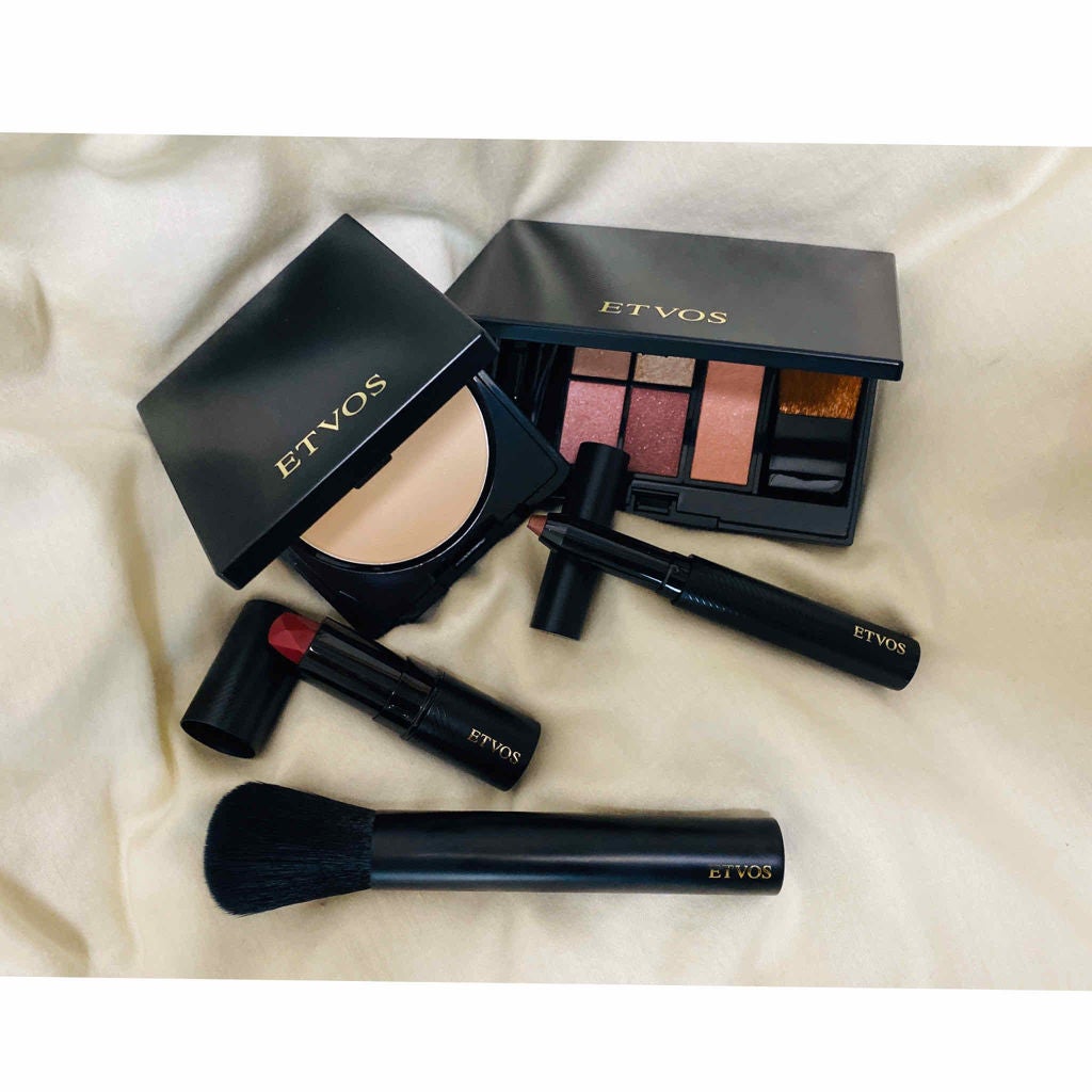 クリスマスコフレ2019/エトヴォス/メイクアップキットを使ったクチコミ(2枚目)