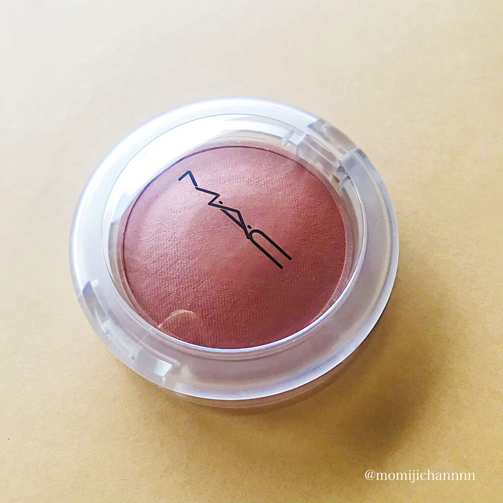 ぷにゅっとおもちチーク🍑

M・A・Cのグロー プレイ ブラッシュ ソー ナチュラル！
クリームなの？パウダーなの？新種のテクスチャーの虜になっちゃいました🥰

パウダーファンデの日でもリキッドで仕上げた日でも、関係なく馴染んでくれてム