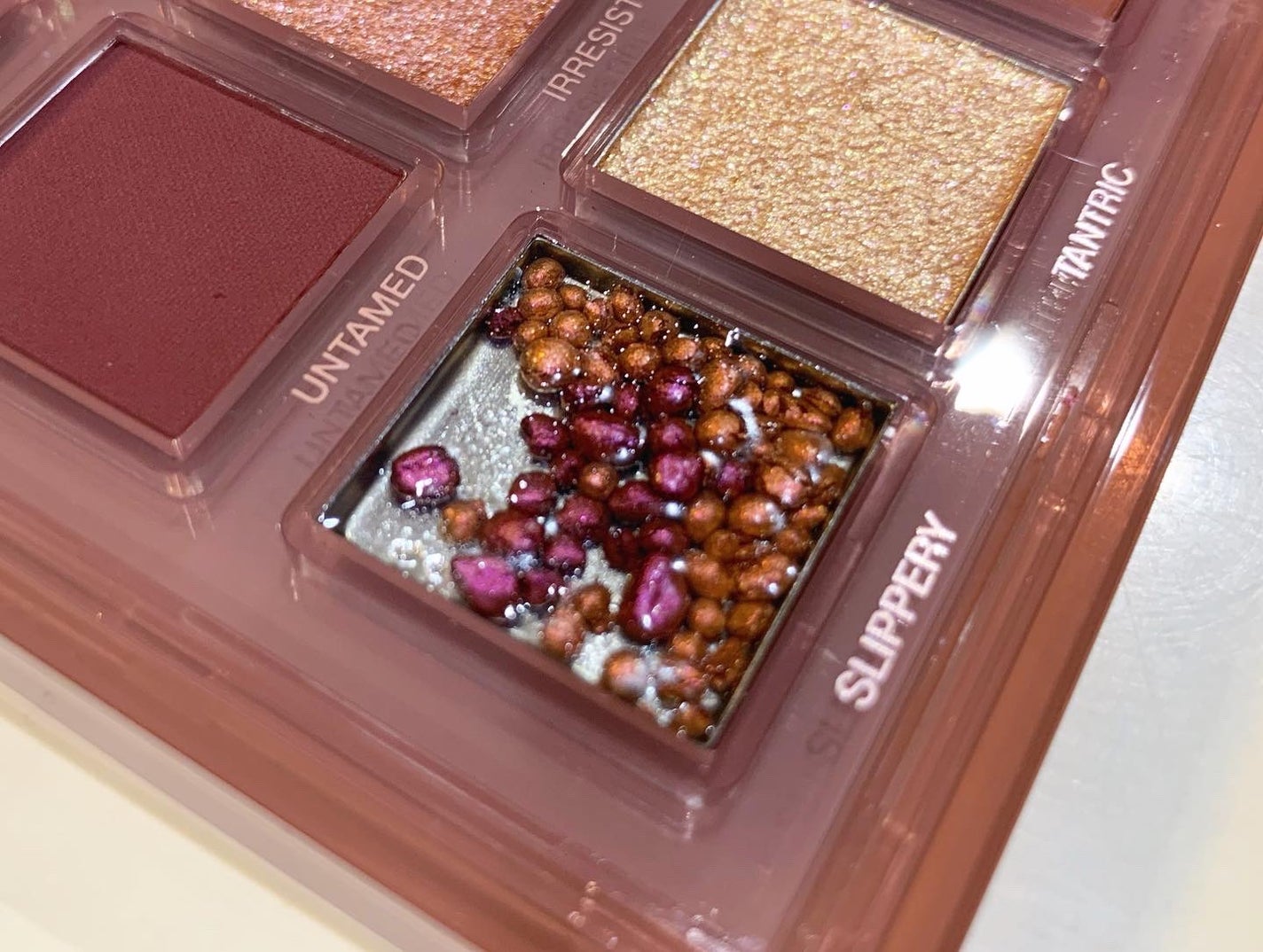 NAUGHTY NUDE/Huda Beauty/アイシャドウパレットを使ったクチコミ(3枚目)