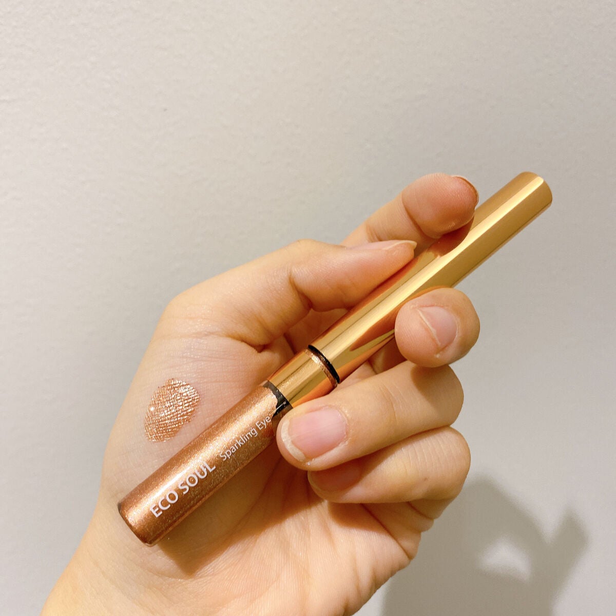 スパークリング アイシャドウ/the SAEM/リキッドアイシャドウを使ったクチコミ(2枚目)