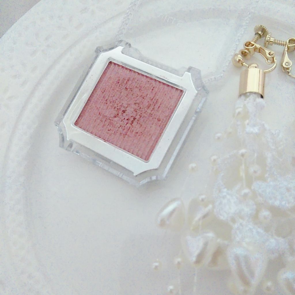 アイコニックルック アイシャドウ S106 enjoy a romance/JILL STUART/単色アイシャドウを使ったクチコミ（2枚目）