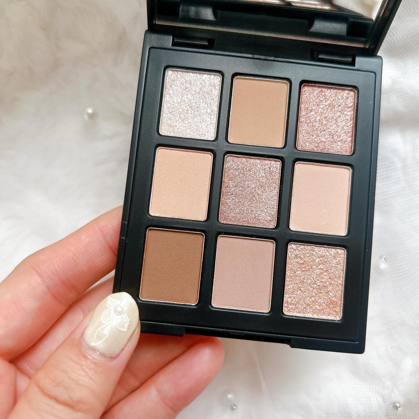 エトワルローズ 9色アイシャドウ 04 オペラ/Étoile Rose/アイシャドウパレットを使ったクチコミ（3枚目）