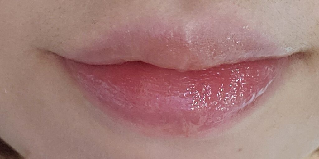 38°C / 99°F リップトリートメント (リップ美容液)/UZU BY FLOWFUSHI/リップケアを使ったクチコミ(4枚目)