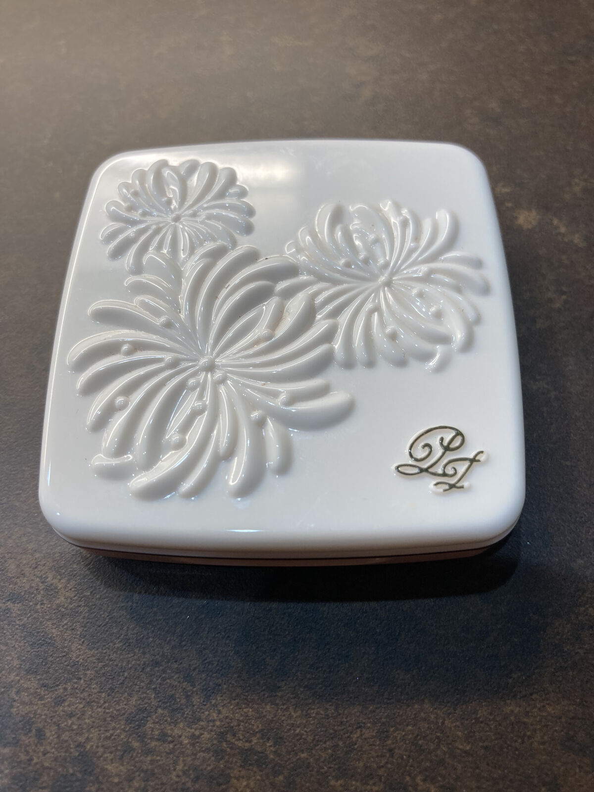 プレスト ブラッシュ 03 プリンセスのベッド/PAUL & JOE BEAUTE/パウダーチークを使ったクチコミ（1枚目）