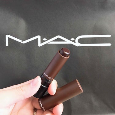 M・A・C

LIPTENSITY LIPSTICK
~BURNT VIORET~

発色が最高です！
然程 乾燥もしません！
好みの色が見つかってよかった☺