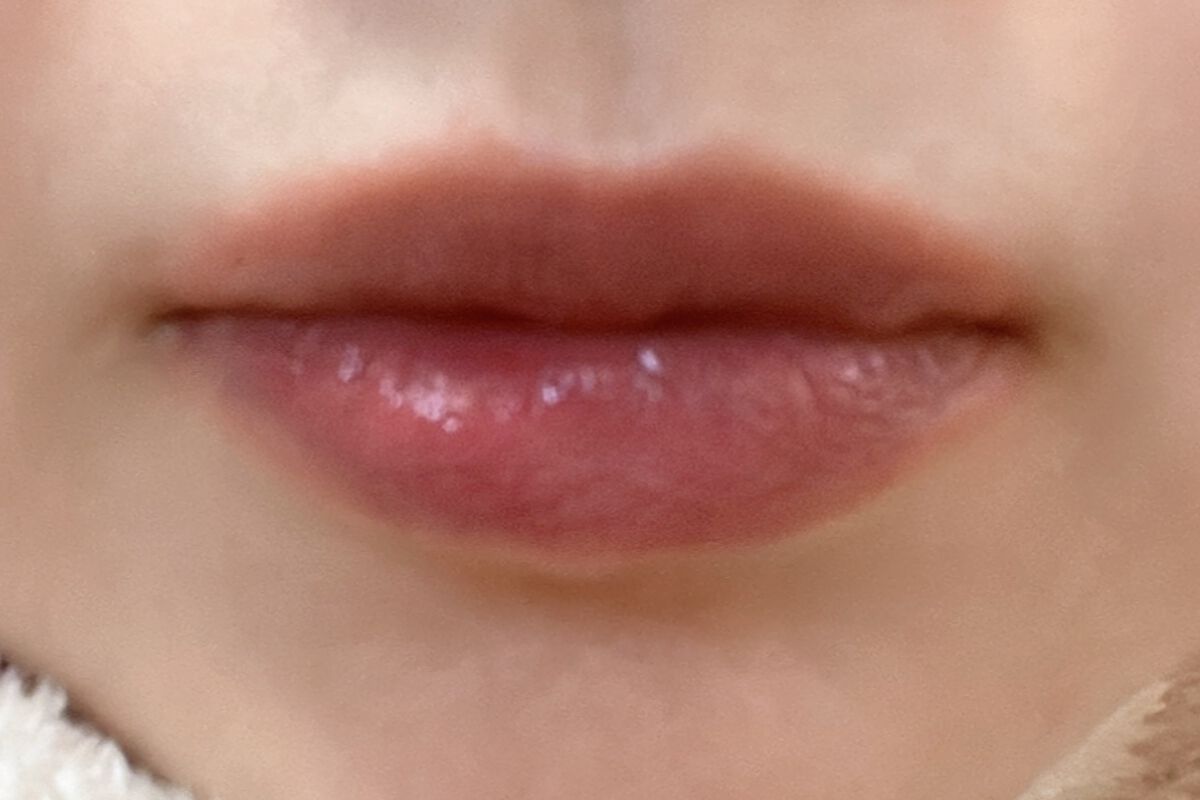 モイストリップ(無香料)/ユリアージュ/リップクリームを使ったクチコミ（3枚目）