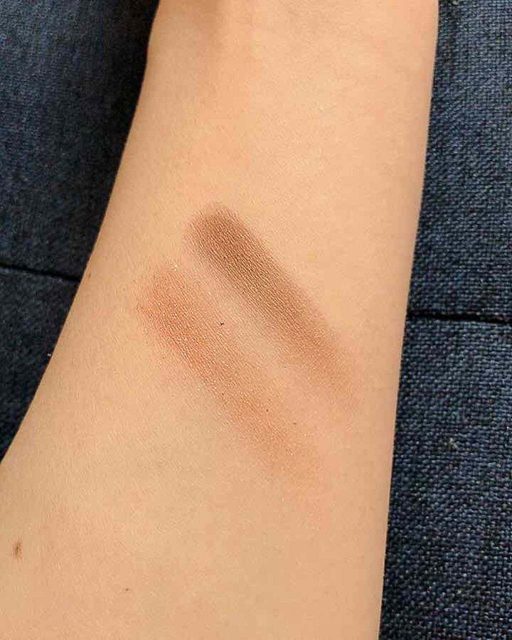 シングルアイシャドー/NARS/単色アイシャドウを使ったクチコミ（2枚目）