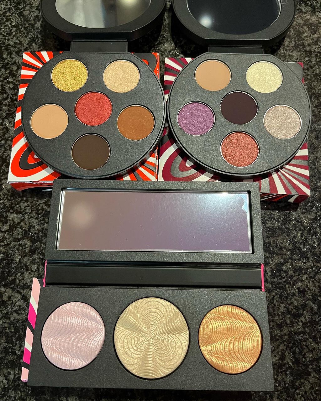 ステップ ブライト アップ エクストラ ディメンション スキンフィニッシュ パレット/M・A・C/パウダーチークを使ったクチコミ(2枚目)