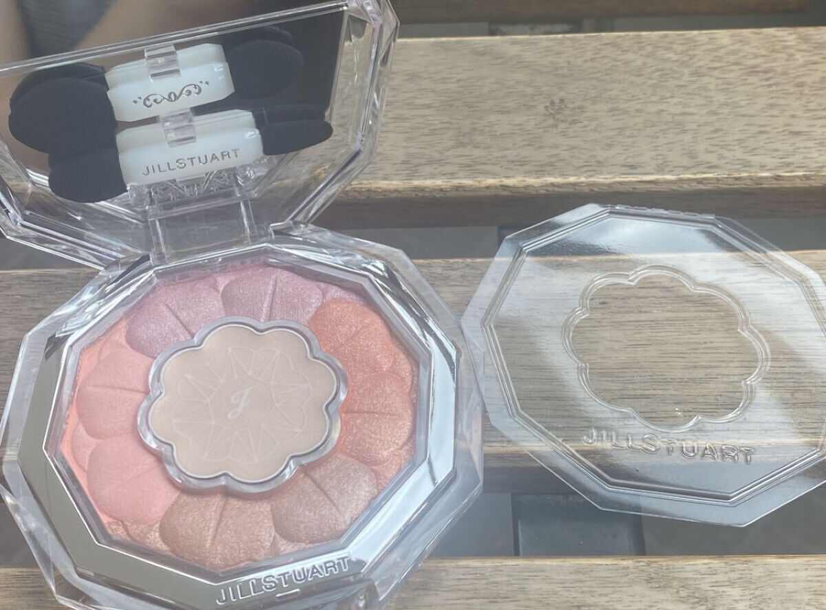 ジルスチュアート　アイダイヤモンド グリマー  05 sunset dazzle(限定色)/JILL STUART/グリッターを使ったクチコミ（2枚目）