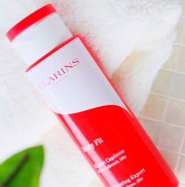 CLARINS ボディ フィットのクチコミ「🧡クラランス
     ボディフィット 200ml
     
浮腫み取りたーい😑💔痩せたーい.....」（1枚目）