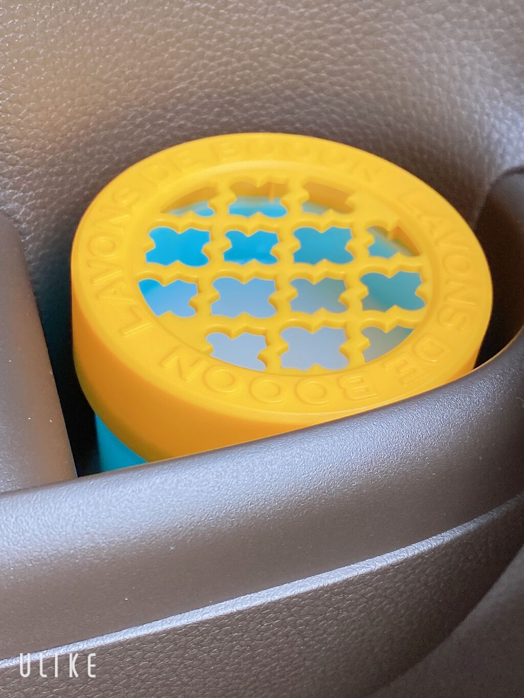 ラボン・デ・ブーン 車用 芳香剤 ゲルタイプ ラグジュアリーリラックス/ラボン/ルームフレグランスを使ったクチコミ(3枚目)