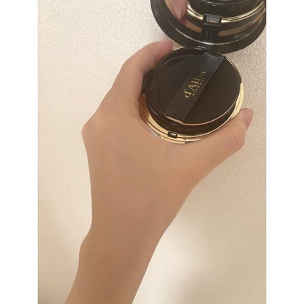 もなかさん on LIPS 「ダルバグロウフィットセラムカバークッション 21号ブラック&ゴ..」(6枚目)