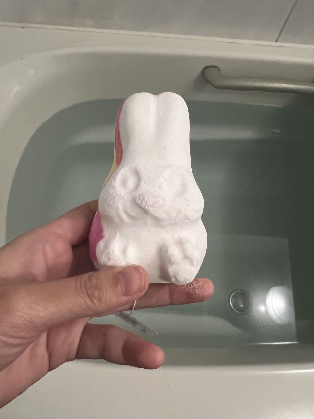 フォロー ザ ホワイトラビット（バスボム）/ラッシュ/炭酸系入浴剤を使ったクチコミ（1枚目）