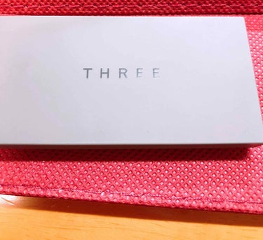 
8月8日に発売された、THREEのチーキーシークブラッシュ 16 ☺️

THREEはスキンケアのイメージが強かったのですが、このチークの色味がかわいくてもはや一目惚れで購入を決めました😂

なんとも