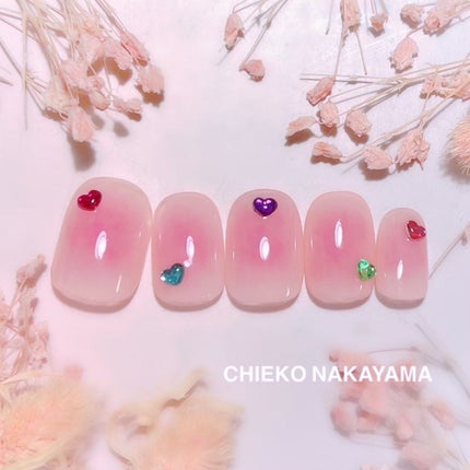 なかやまちえこ on LIPS 「チークネイル♡365日ネイル341日め⠀⠀#nail#nail..」(1枚目)