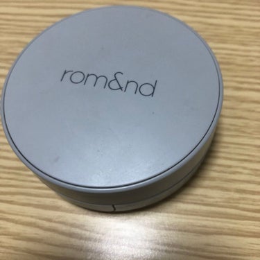 rom&nd　ゼロクッション　beige

使い切りレビュー


感想
うーーーーん😅私の肌には合わない！
そして、使っていた日焼け止めとも合わなかった！
日焼け止め→下地→クッションファンデとのせると