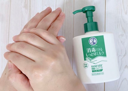 ハンドベール ウィルフリーミルク/メンソレータム/ハンドクリームを使ったクチコミ(4枚目)