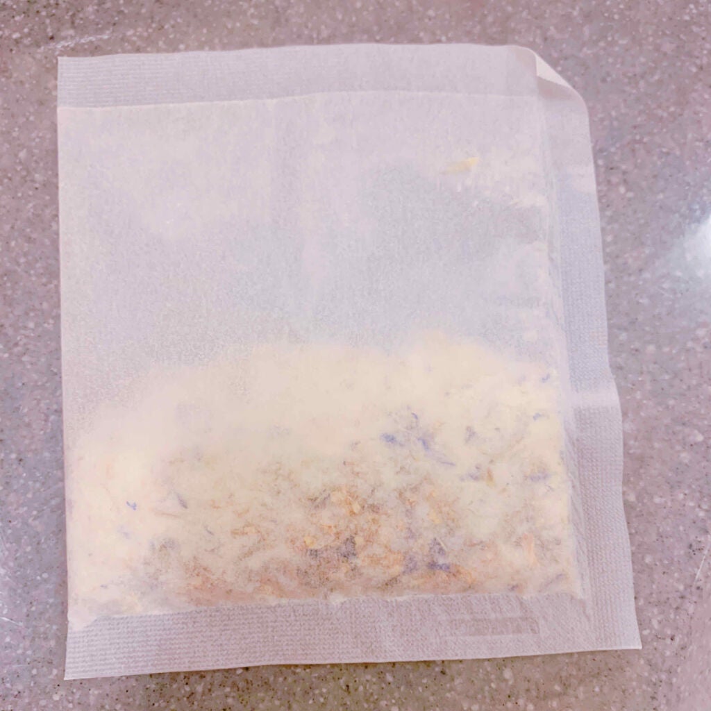 空想バスルーム 流れる雲は ミルク色/charley/無機塩系入浴剤を使ったクチコミ(2枚目)