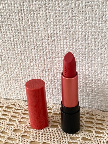 

PERIPERA インク タトゥー スティック
01 HUSH PINK  ¥990


・ペリペラのリップスティックです！


・ややピンク味もある赤リップでした！💄


・何年か前にQoo10の