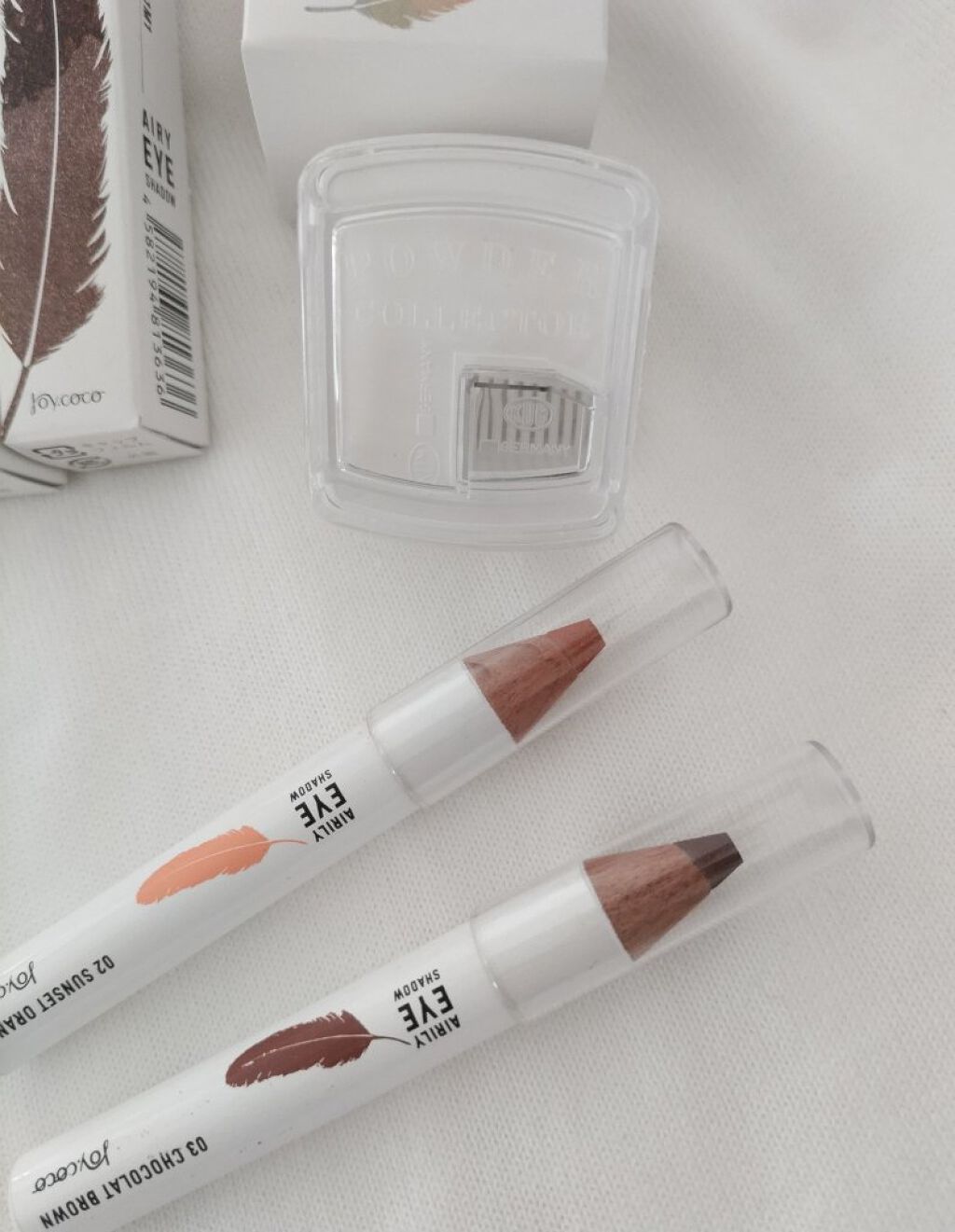 ジョイココ エアリーアイシャドウ/Joy.coco(ジョイココ)/単色アイシャドウを使ったクチコミ（2枚目）