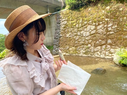 グリッターボール ハイライター/shu uemura/パウダーハイライトを使ったクチコミ(2枚目)