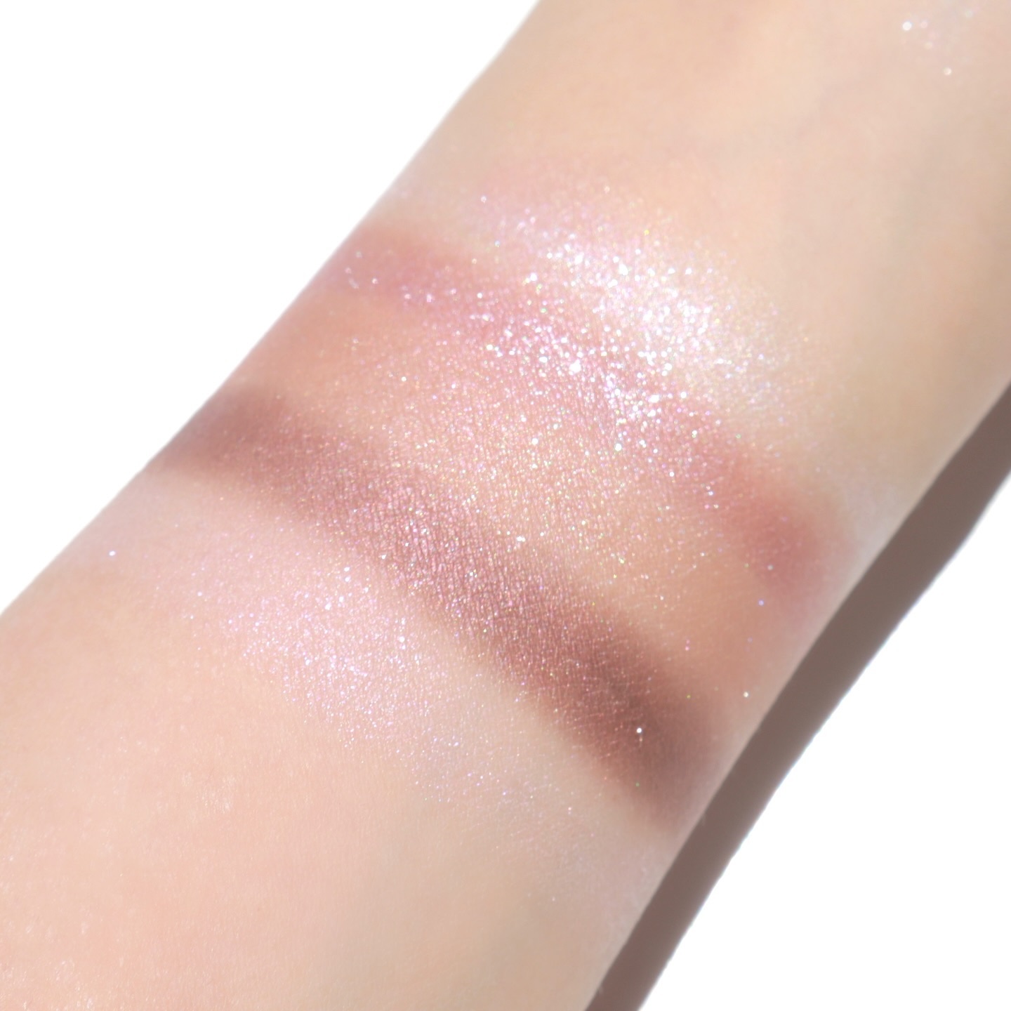 2024年夏新作アイシャドウパレット】ジルスチュアート ブルーム