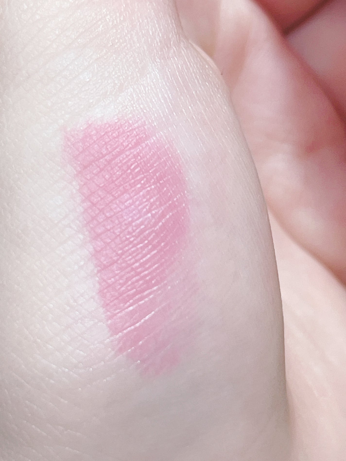 ロウグロウジェルティント/hince/リップティントを使ったクチコミ(4枚目)