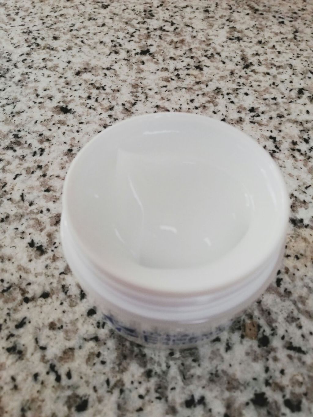 エッセンス ジェル/イオナ スパ&ミネラル/オールインワン化粧品を使ったクチコミ(2枚目)