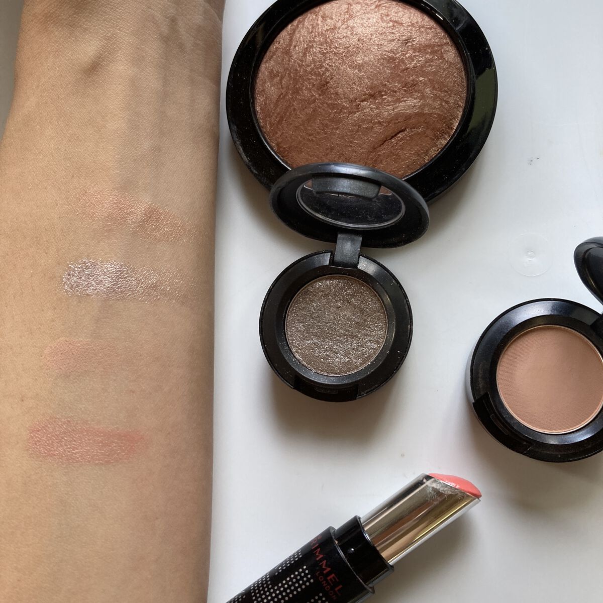 ラスティングフィニッシュ クリーミィ リップ 013 ヌーディコーラル/リンメル ロンドン/口紅を使ったクチコミ（2枚目）