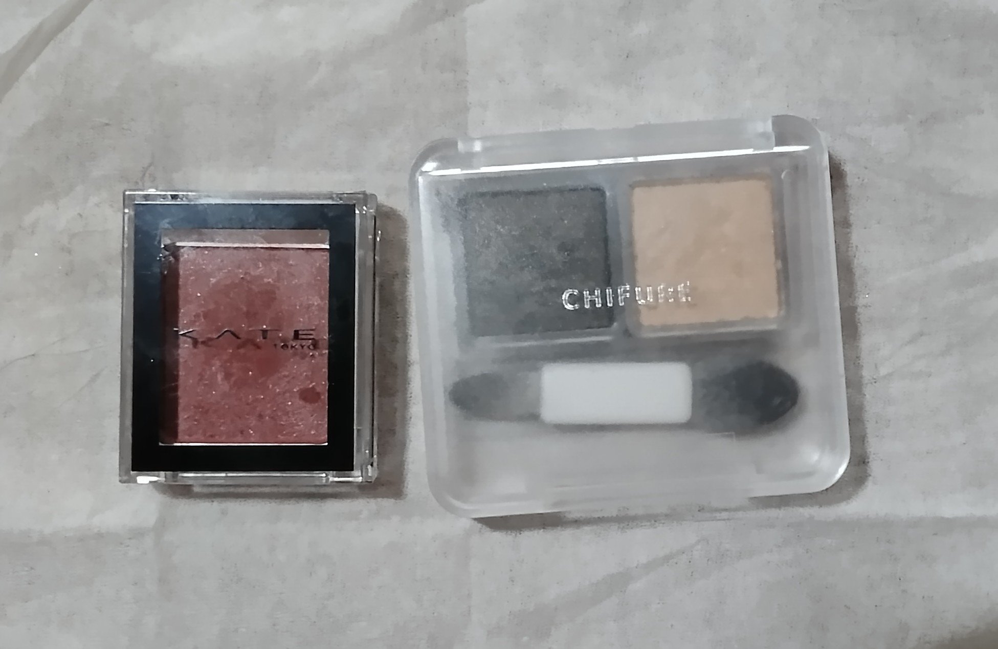 ツイン カラー アイシャドウ 09 ブラック系/ちふれ/アイシャドウパレットを使ったクチコミ（1枚目）